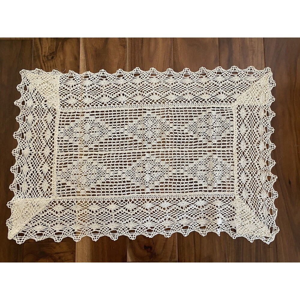 Vintage Handmade Crochet Ecru Rectangle Tablecloth 25.5 ” * 16”